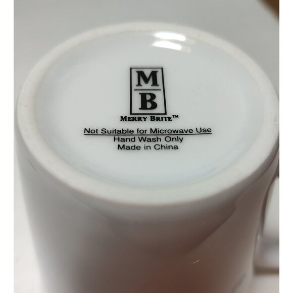 Merry Brite 4 Piece Porcelain Dinnerware Set Santa Claus Pattern,  Vintage - Picture 8 of 10